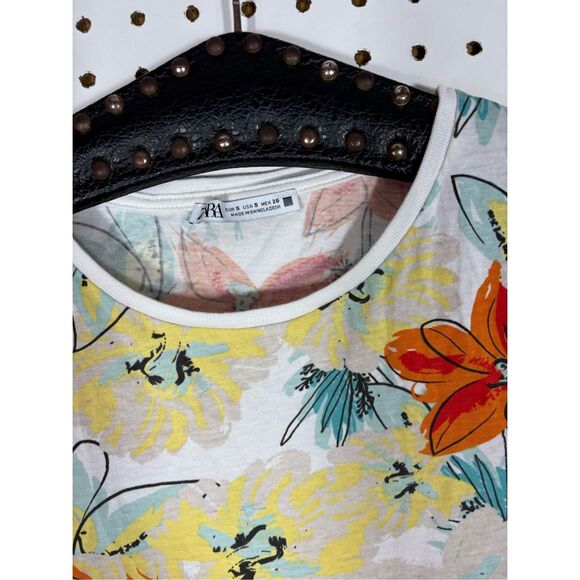 Zara Floral Tee shirt size S - Picture 3 of 3